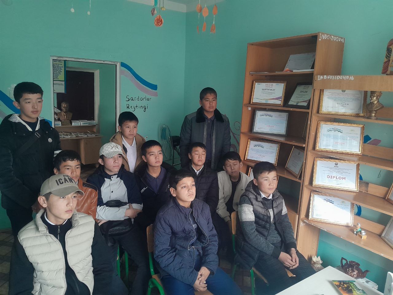 "Bir asar tarixi" shiori ostida faol kitobxonlar ishtirokida davra suhbati tashkil qilindi.